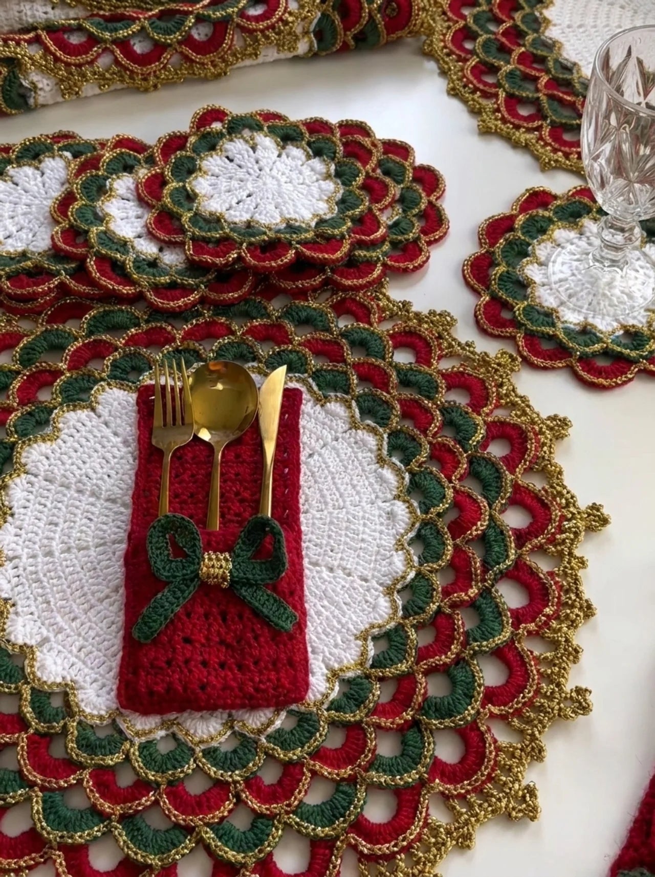 ✨ طقم كروشيه يدوي فاخر