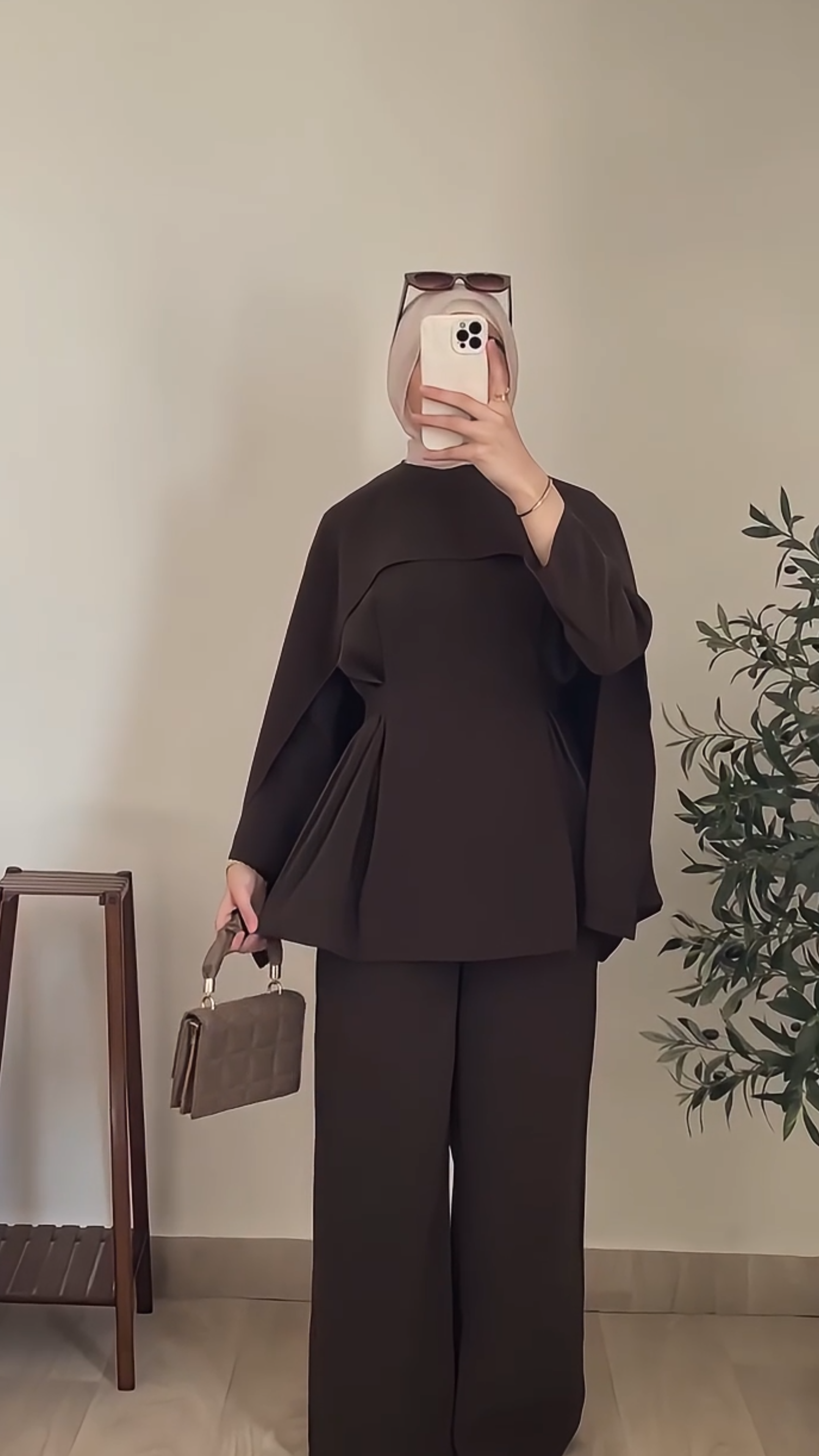 طقم نسائي أنيق فضفاض – راحة وفخامة في لوك واحد 👗✨